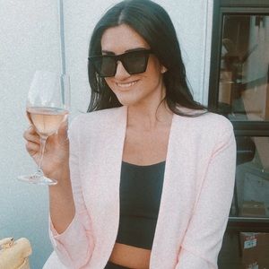 Meet your Posher, Clara